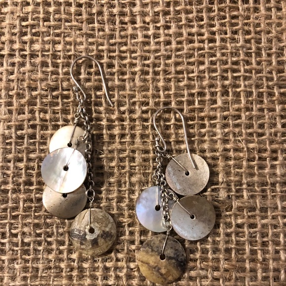 Shell earrings - Picture 1 of 3